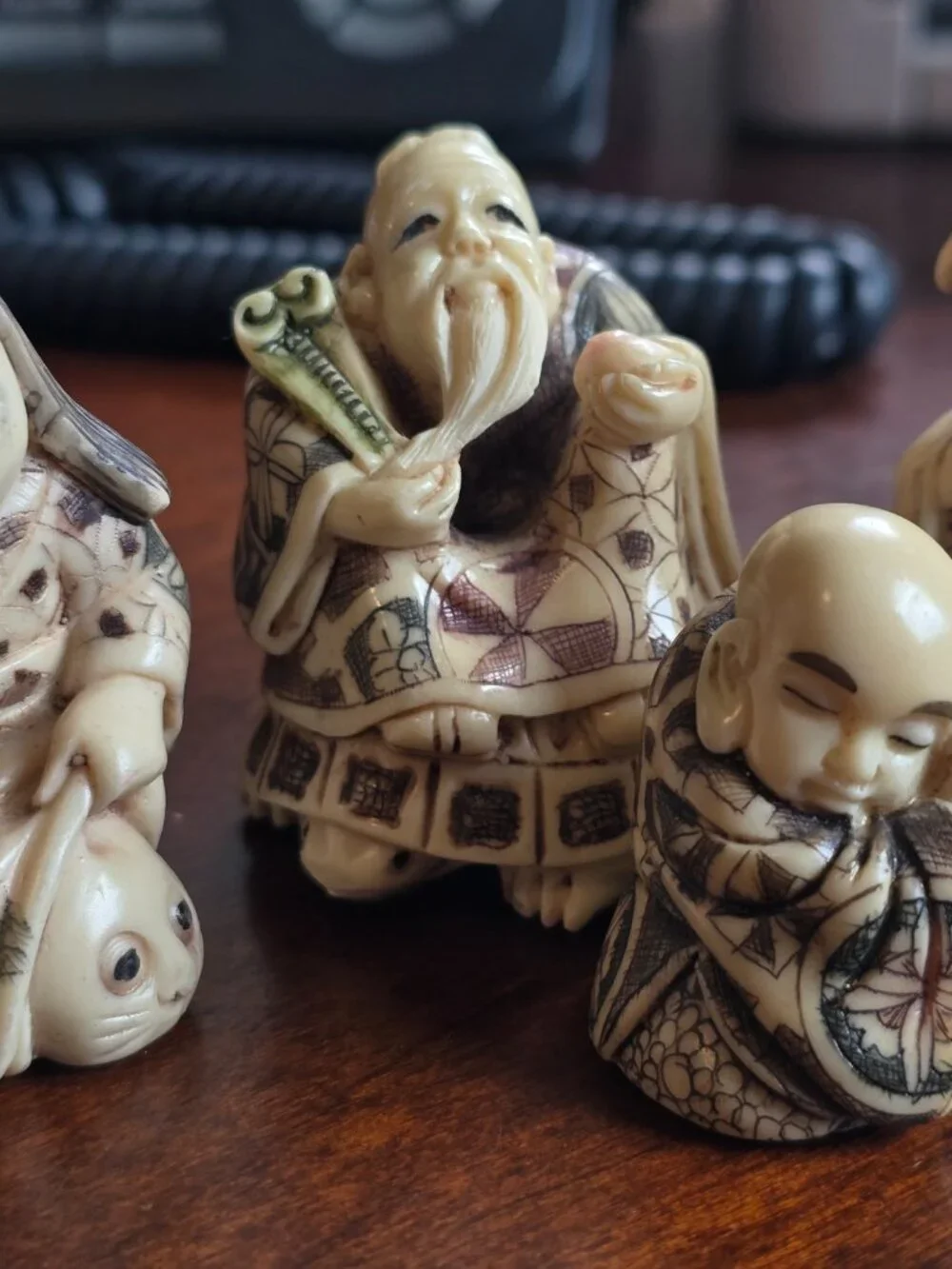 Set of 5 Vintage-Style Asian Decorative Figurines - Intricate Etched Design